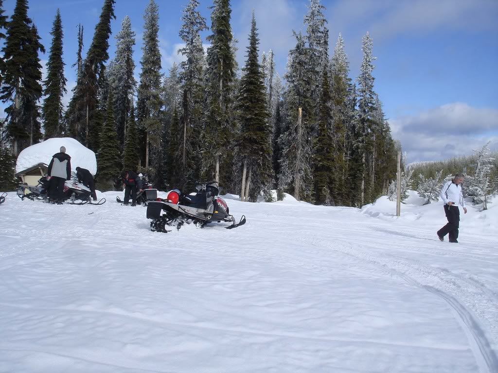 DSC07354SleddingLoloFeb2009.jpg