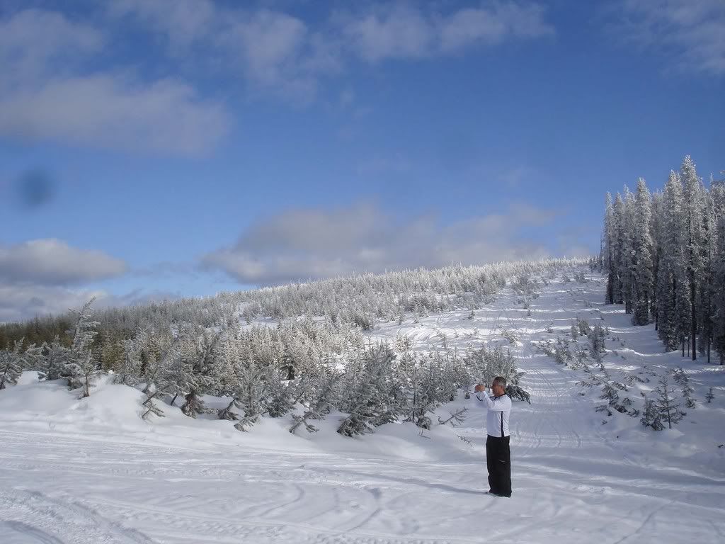 DSC07356SleddingLoloFeb2009.jpg