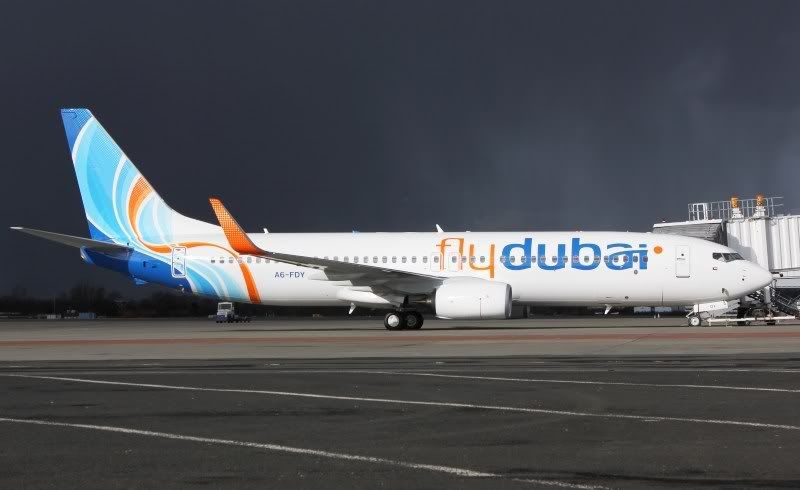 http://i88.photobucket.com/albums/k169/widmeister/120218flydubaigla-4.jpg