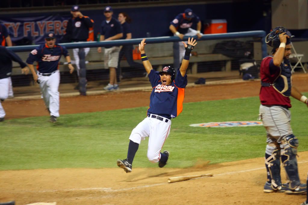 IMAGE: http://i88.photobucket.com/albums/k173/ryant35/IMG_4779.jpg