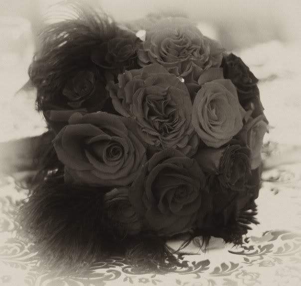 IMAGE: http://i88.photobucket.com/albums/k173/ryant35/Wedding/6820_1262150674003_1236793228_77567.jpg