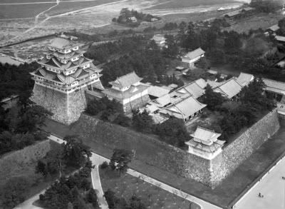 Nagoya_Castle_in_1933-1.jpg