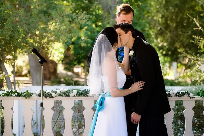 IMAGE: http://i88.photobucket.com/albums/k188/wernersl/Housner%20wedding/IMG_5754_web.jpg