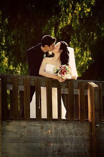 IMAGE: http://i88.photobucket.com/albums/k188/wernersl/Housner%20wedding/IMG_5806_web.jpg