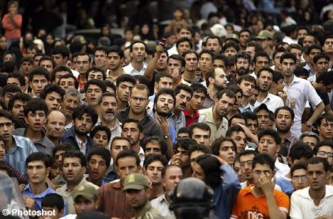 Crowd watches flogging